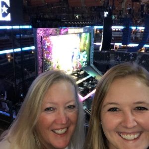 Meet your Posher, Suzanne